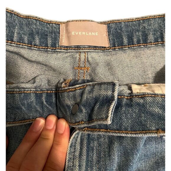 Everlane Women's Relaxed Denim Shorts Blue Size 33 Frayed Hem - Picture 4 of 9